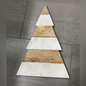Wood & Marble Serving Board - Christmas Tree